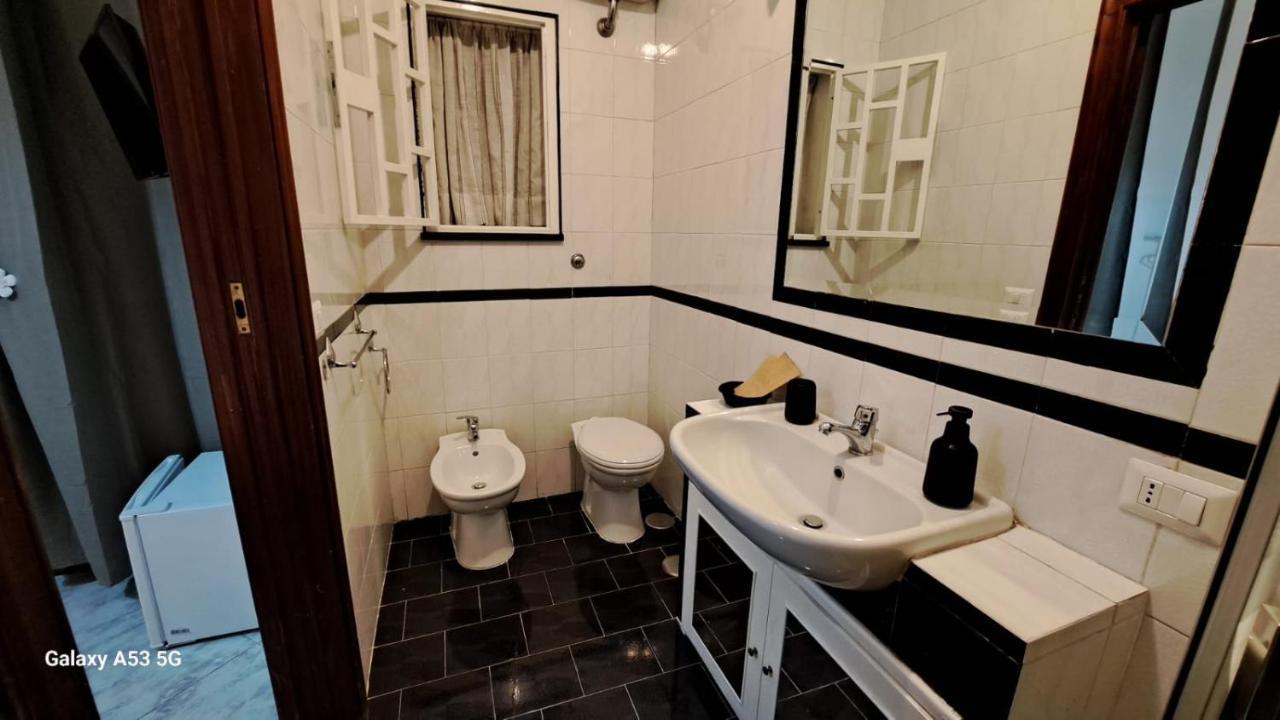 Aurora E Dad Naples Center B&B Εξωτερικό φωτογραφία