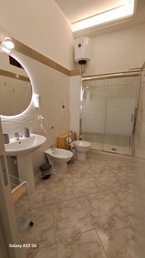 Aurora E Dad Naples Center B&B Εξωτερικό φωτογραφία
